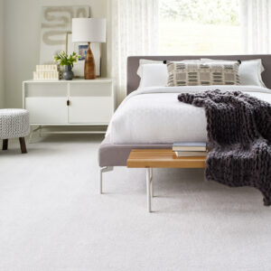 White carpet in bedroom | Xtreme Carpet Care